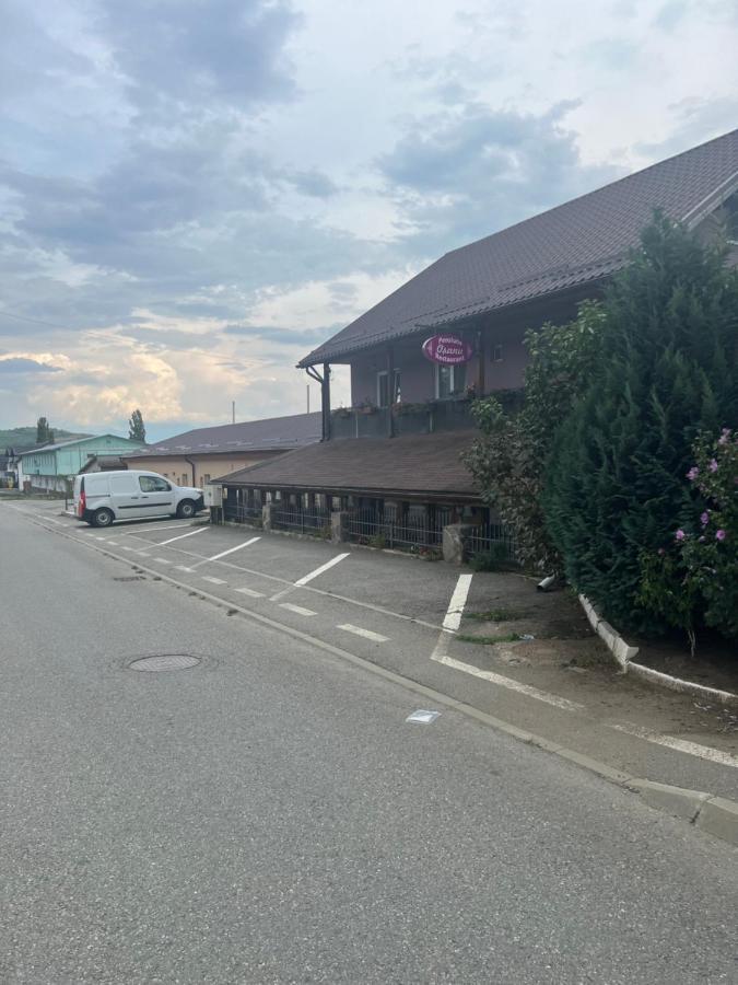 Pensiune Osanu Sibiu Exteriör bild